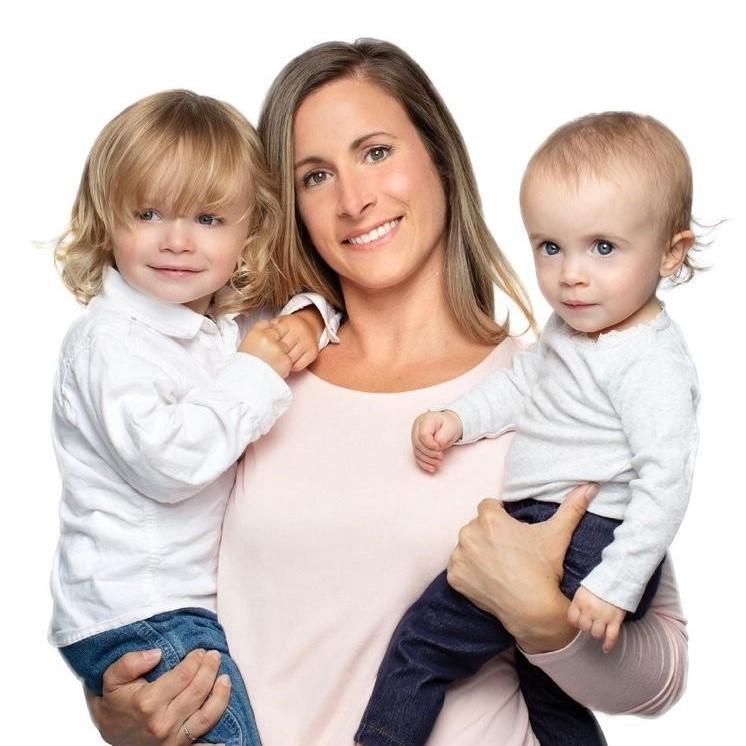 Nathaly, a mother who donated cord blood, holds her baby and toddler.